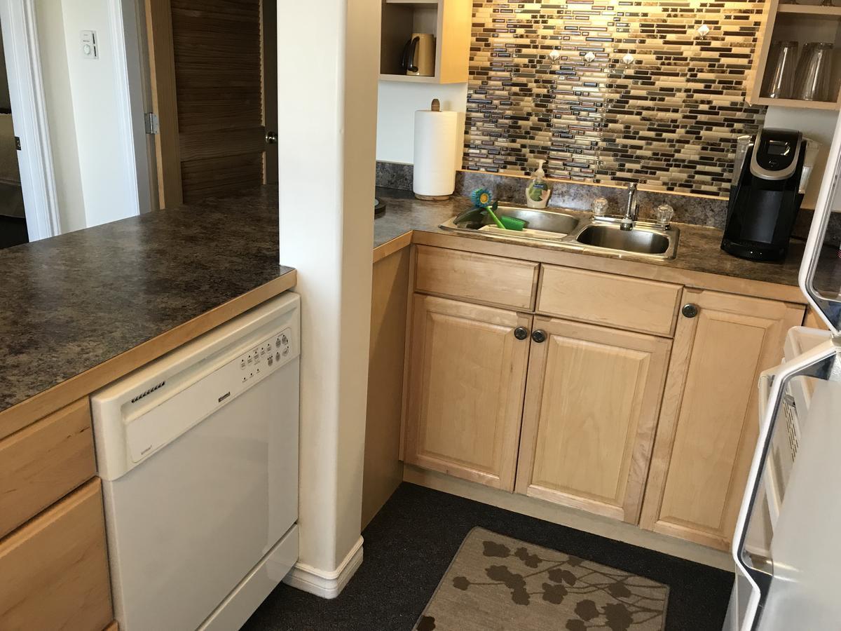 Acker Vacation Rentals Kelowna Buitenkant foto
