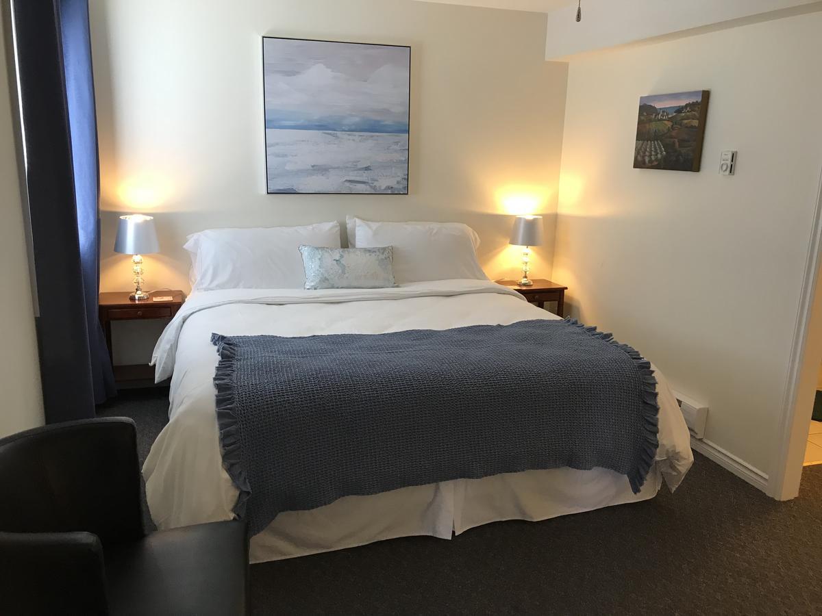 Acker Vacation Rentals Kelowna Buitenkant foto