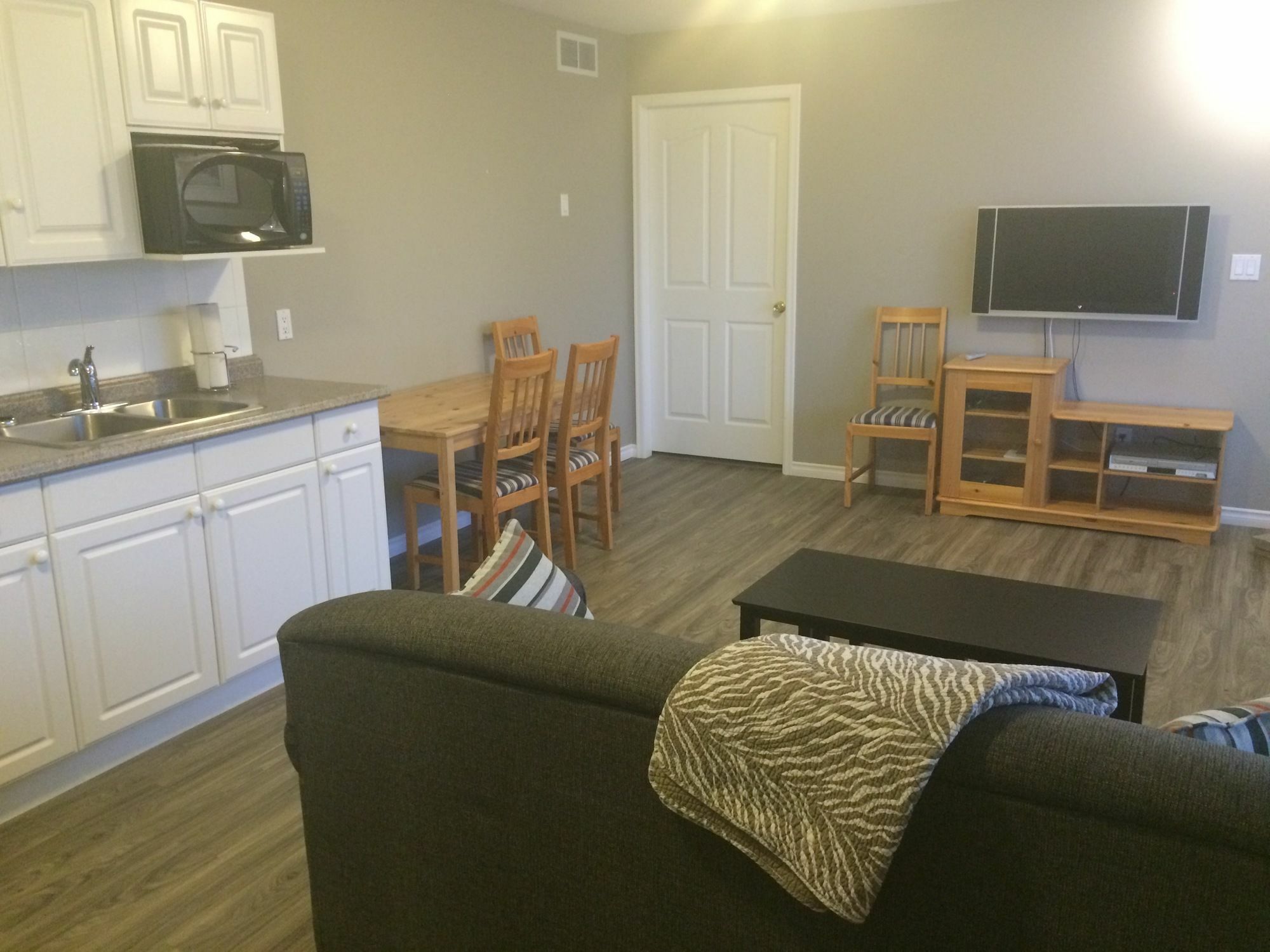 Acker Vacation Rentals Kelowna Buitenkant foto