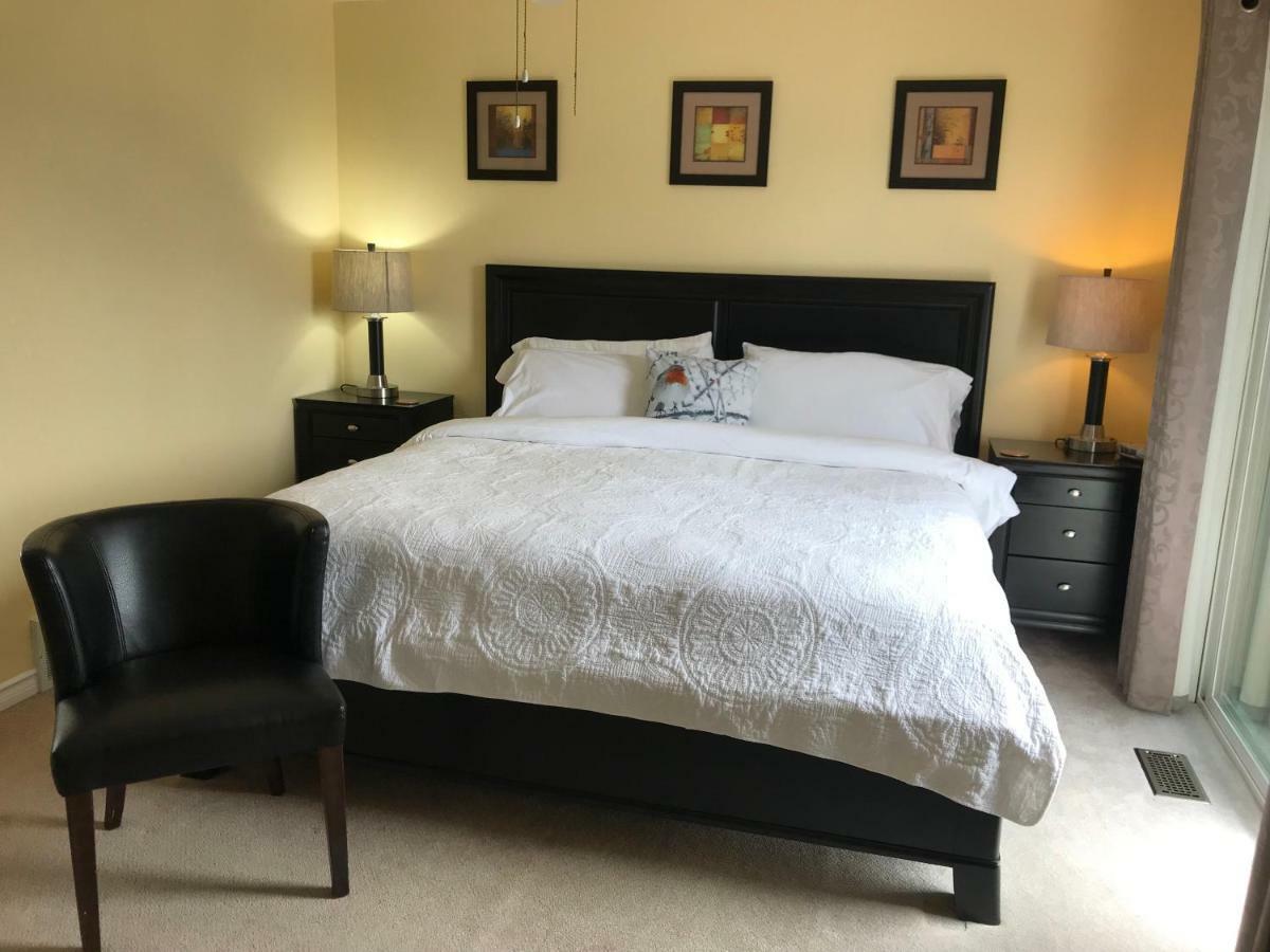 Acker Vacation Rentals Kelowna Buitenkant foto